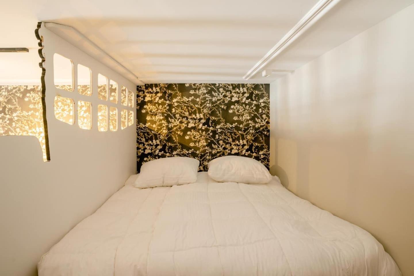 Child Favorite Coach House City Villa Тилбург Экстерьер фото