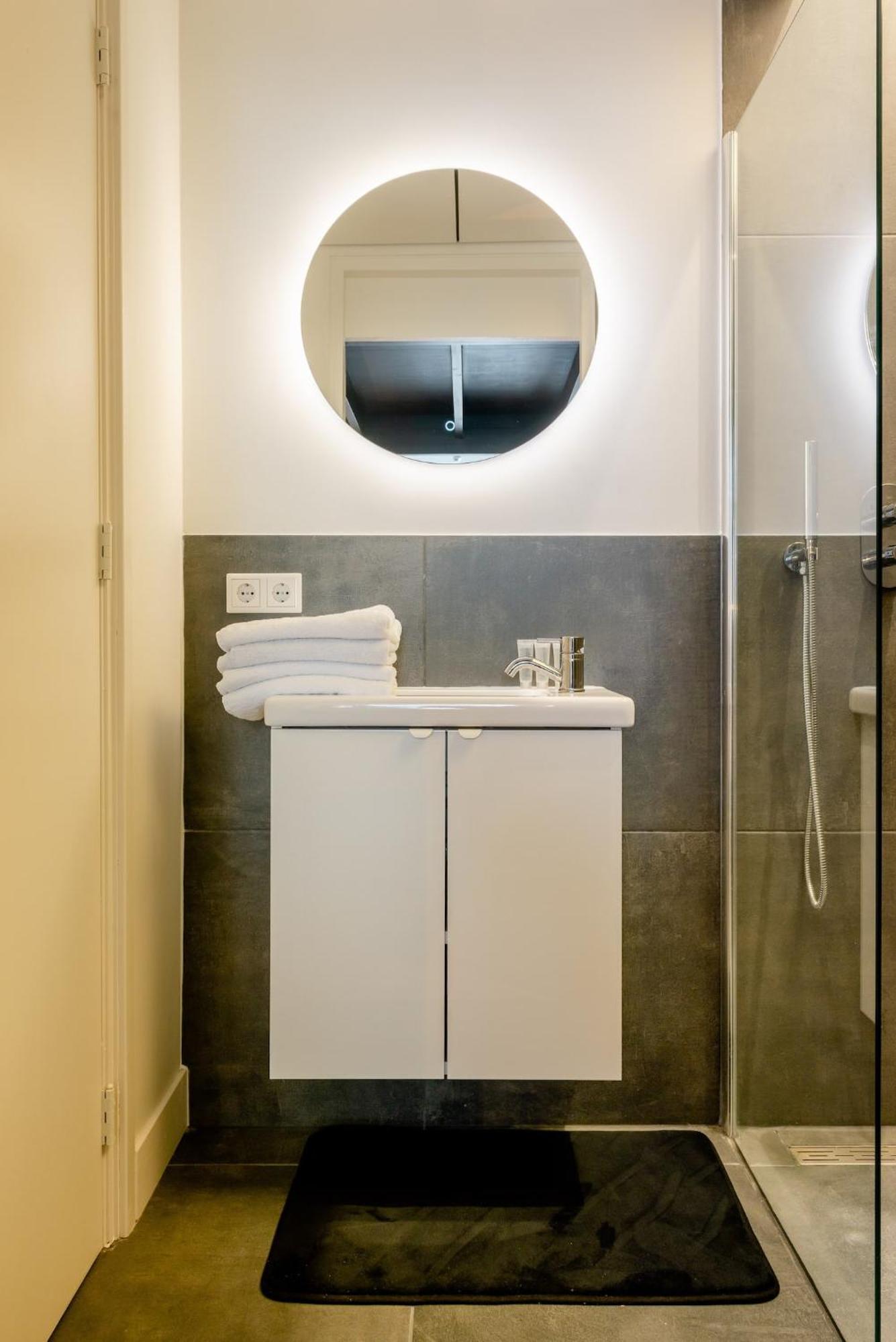 Child Favorite Coach House City Villa Тилбург Экстерьер фото